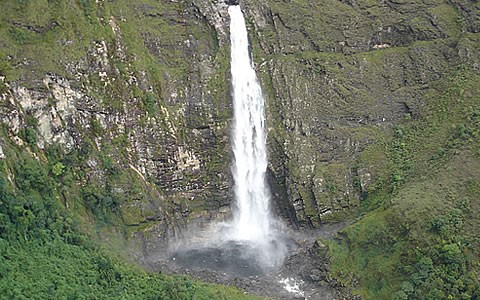 Vista aérea da cachoeira Casca d´Anta