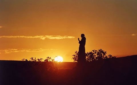 Pôr-do-sol no marco da Nascente do Rio São Francisco
